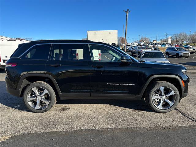 new 2025 Jeep Grand Cherokee car, priced at $52,435