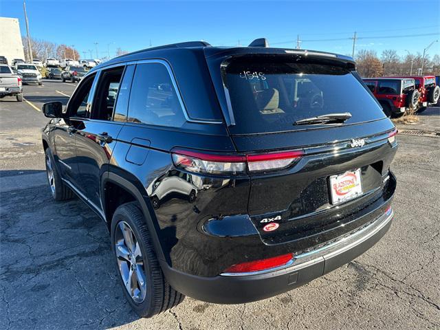 new 2025 Jeep Grand Cherokee car, priced at $52,435