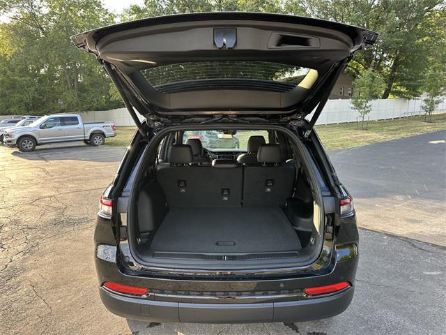 new 2025 Jeep Grand Cherokee car, priced at $47,875
