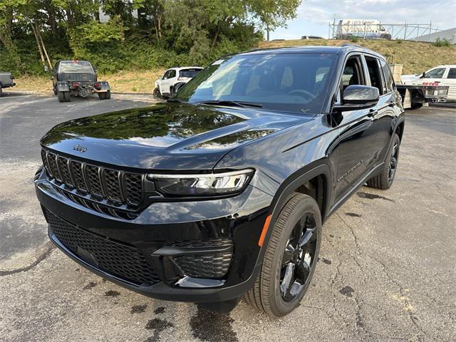 new 2025 Jeep Grand Cherokee car, priced at $47,875