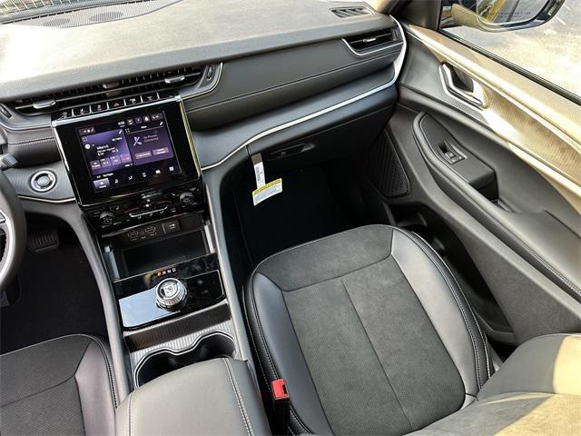 new 2025 Jeep Grand Cherokee car, priced at $47,875