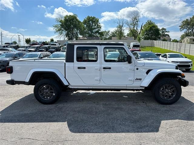 new 2024 Jeep Gladiator car, priced at $38,706