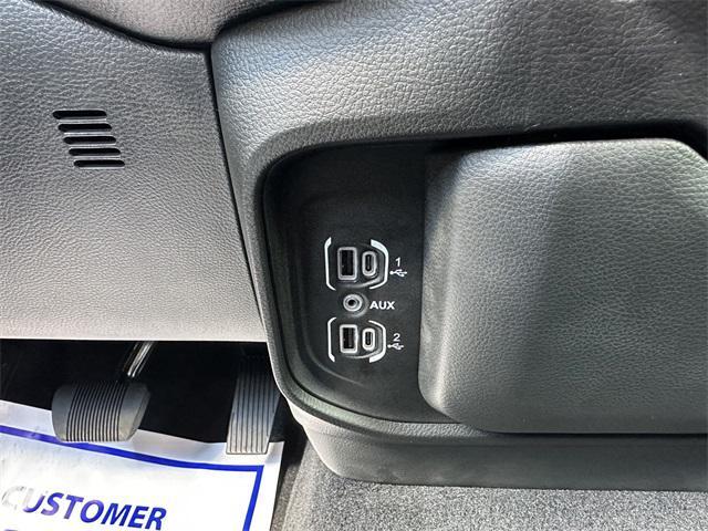 new 2025 Ram 1500 car, priced at $49,960