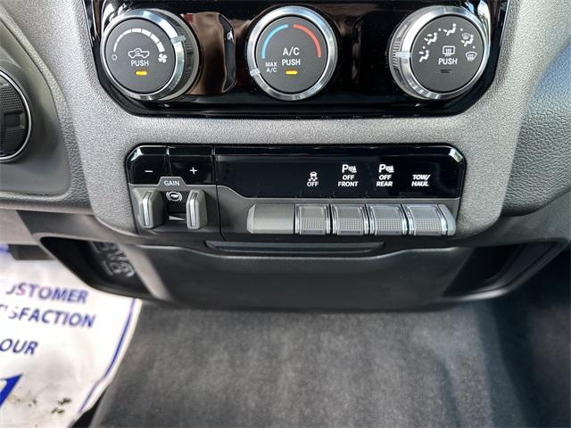 new 2025 Ram 1500 car, priced at $49,960