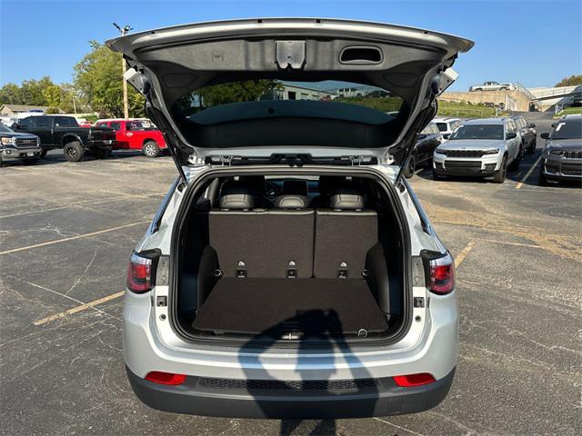 new 2025 Jeep Compass car, priced at $30,360