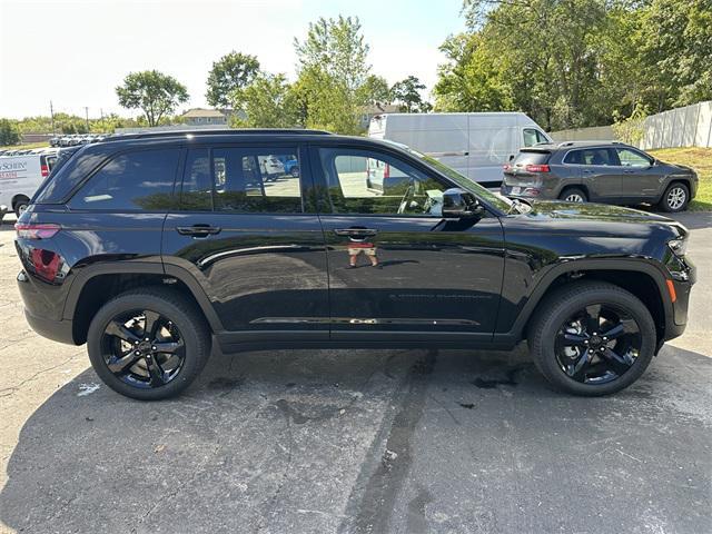 new 2025 Jeep Grand Cherokee car, priced at $52,735