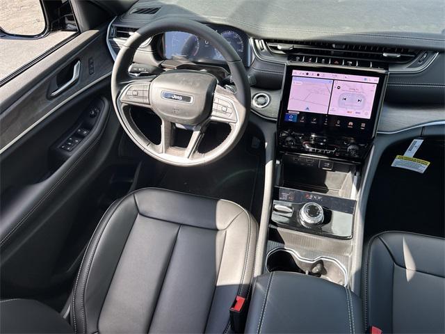 new 2025 Jeep Grand Cherokee car, priced at $52,735