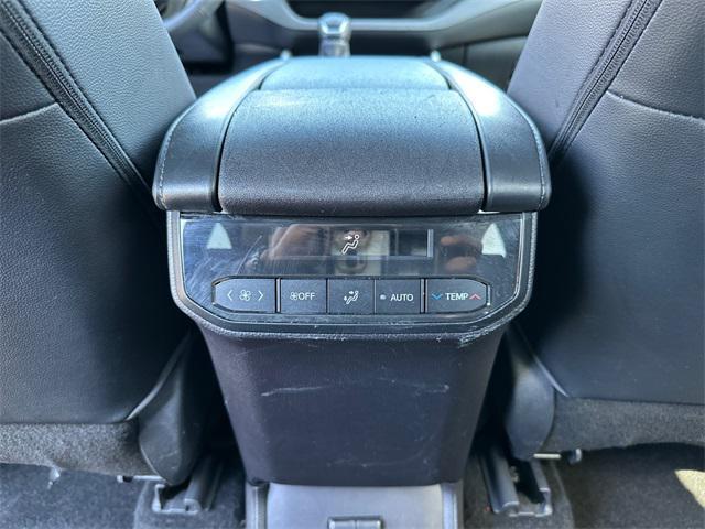 used 2023 Toyota Highlander car, priced at $43,400
