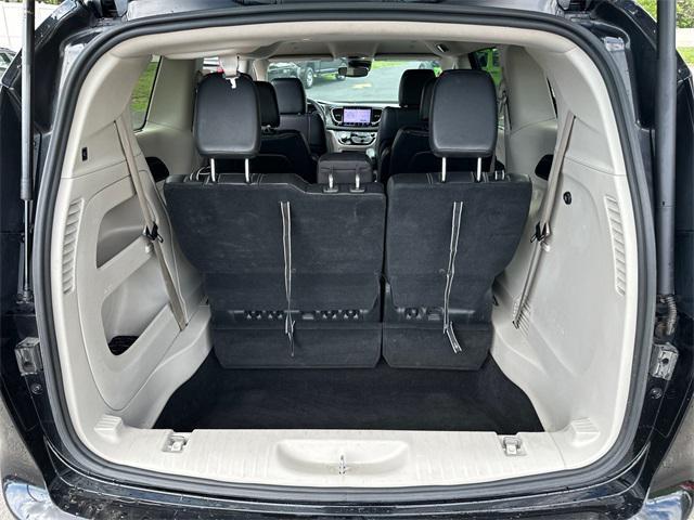 used 2022 Chrysler Pacifica car, priced at $22,300