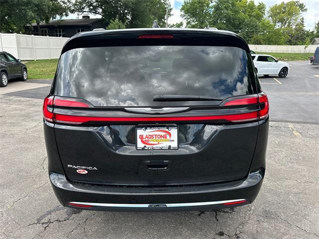 used 2022 Chrysler Pacifica car, priced at $22,300