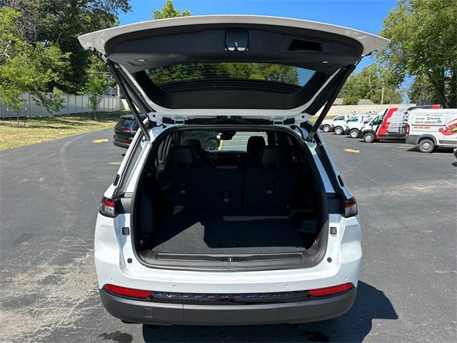 new 2024 Jeep Grand Cherokee car, priced at $48,080