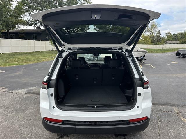 new 2025 Jeep Grand Cherokee car, priced at $48,775