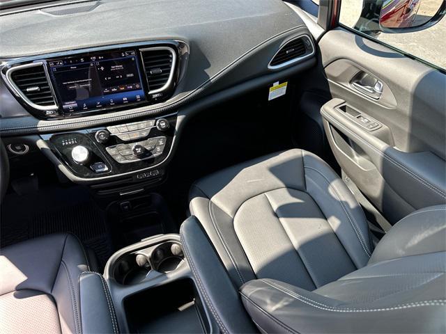 new 2025 Chrysler Pacifica car, priced at $52,105