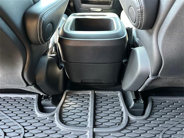new 2025 Chrysler Pacifica car, priced at $52,105