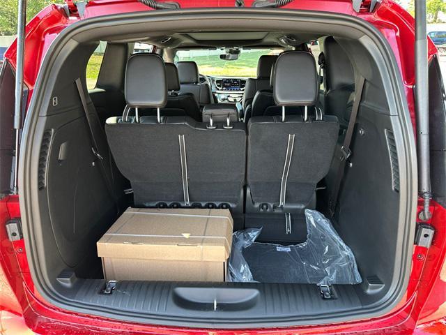 new 2025 Chrysler Pacifica car, priced at $52,105