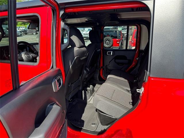 new 2024 Jeep Gladiator car, priced at $53,148