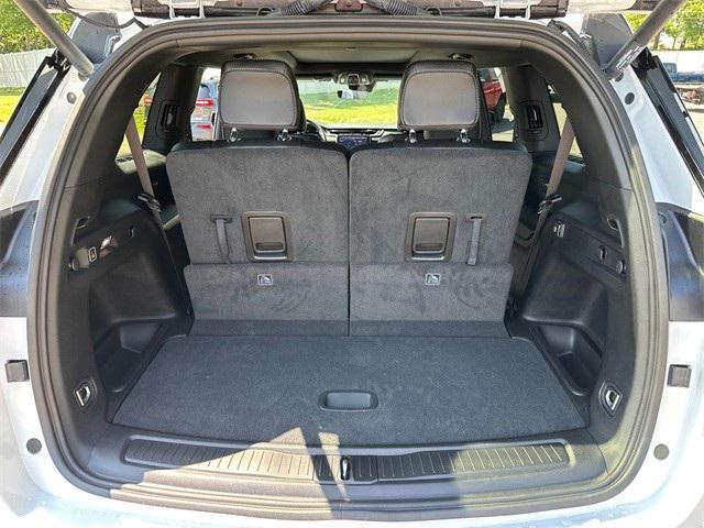 new 2025 Jeep Grand Cherokee L car, priced at $54,240