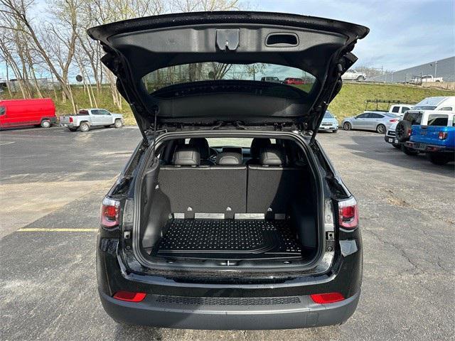 new 2025 Jeep Compass car, priced at $35,375