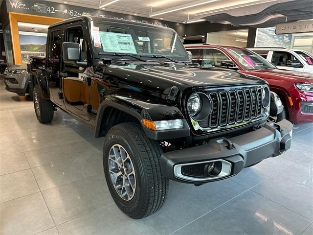 new 2024 Jeep Gladiator car, priced at $43,126