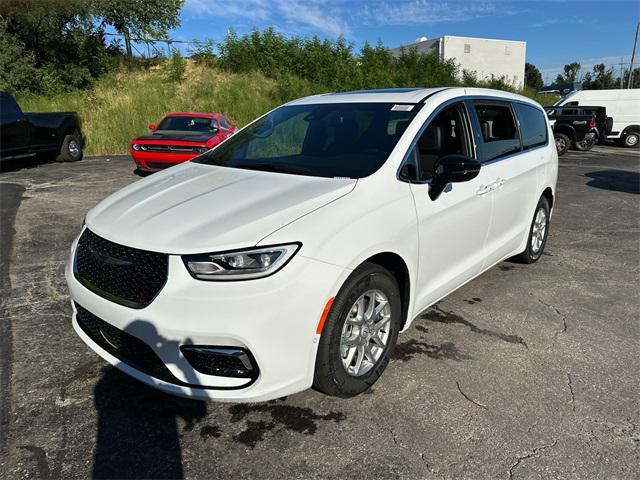 new 2025 Chrysler Pacifica car, priced at $48,615