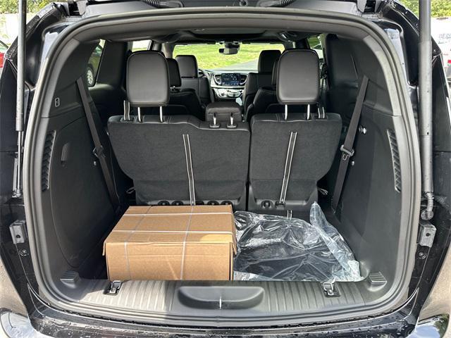 new 2025 Chrysler Pacifica car, priced at $48,615