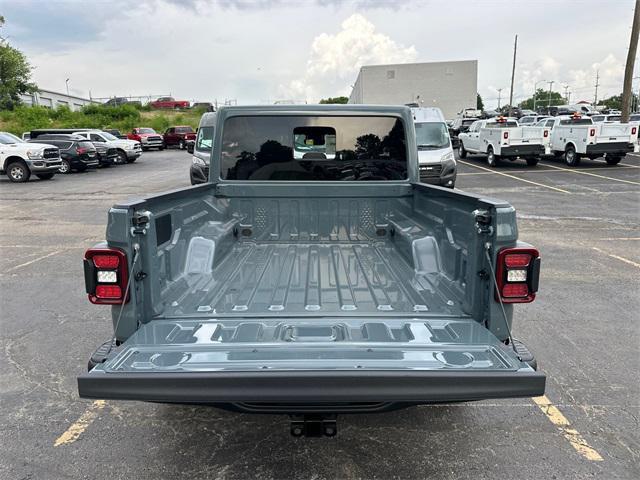 new 2025 Jeep Gladiator car, priced at $60,040