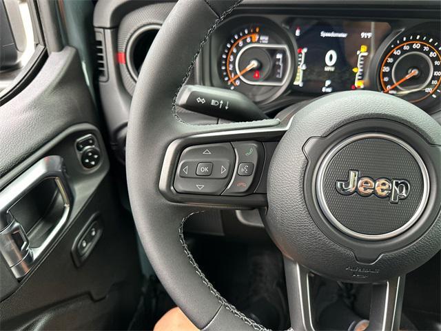 new 2025 Jeep Gladiator car, priced at $60,040