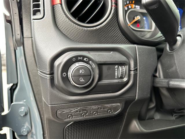 new 2025 Jeep Gladiator car, priced at $60,040