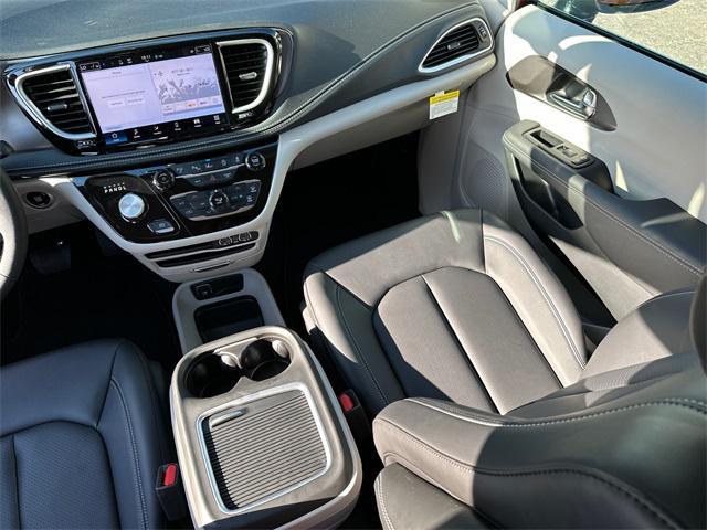 new 2024 Chrysler Pacifica car, priced at $48,185