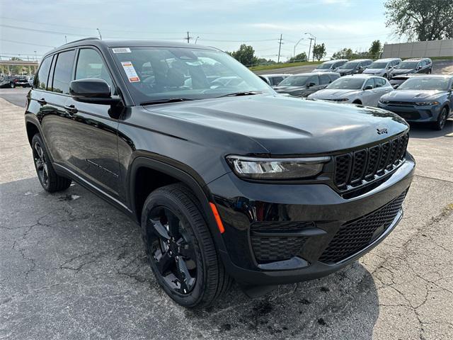 new 2024 Jeep Grand Cherokee car, priced at $49,175