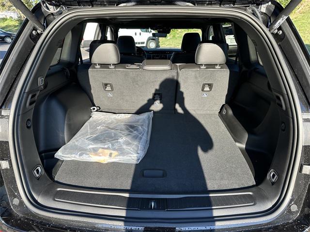 new 2025 Jeep Grand Cherokee car, priced at $49,370