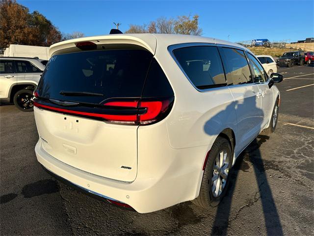 new 2025 Chrysler Pacifica car, priced at $49,035