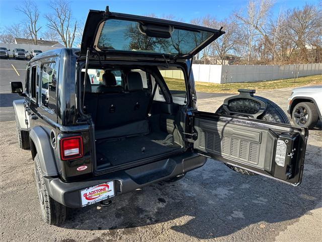 new 2025 Jeep Wrangler car, priced at $53,635