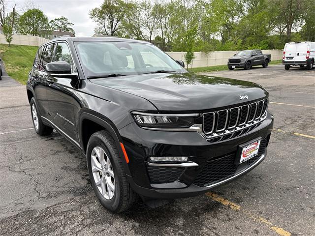 used 2022 Jeep Grand Cherokee car, priced at $31,980