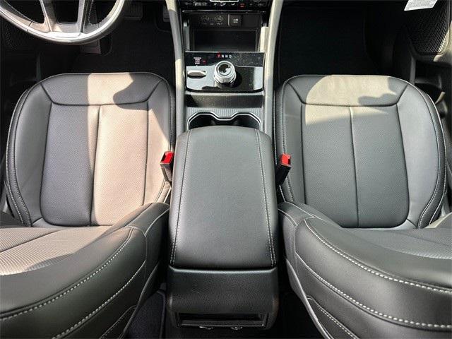new 2025 Jeep Grand Cherokee car, priced at $55,560