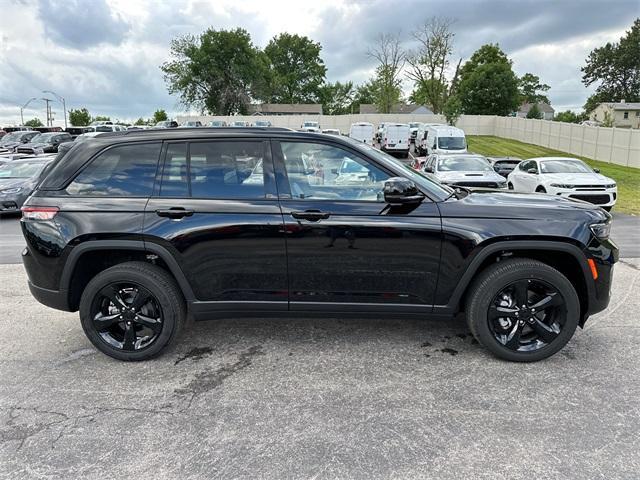 new 2024 Jeep Grand Cherokee car, priced at $48,525