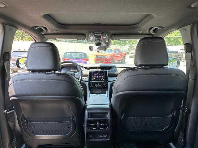 new 2025 Jeep Grand Cherokee car, priced at $47,725