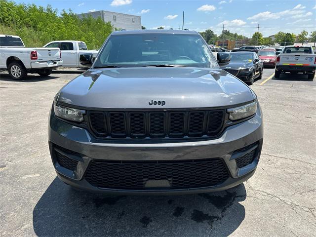 new 2025 Jeep Grand Cherokee car, priced at $47,725