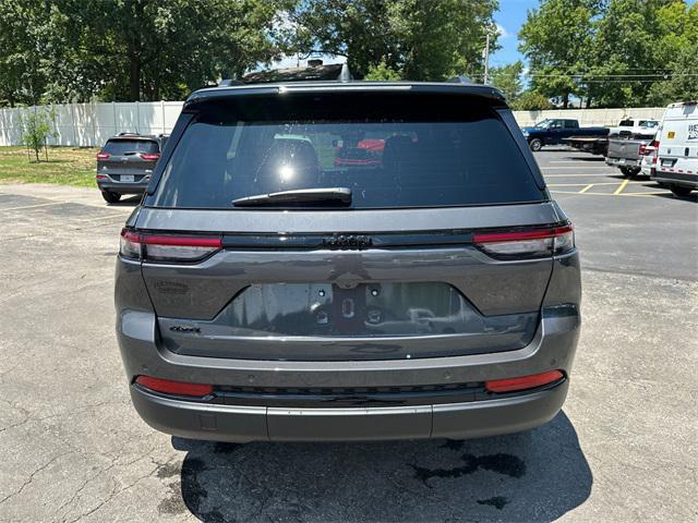 new 2025 Jeep Grand Cherokee car, priced at $47,725