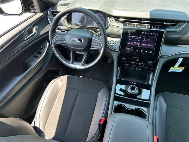 new 2025 Jeep Grand Cherokee car, priced at $47,725