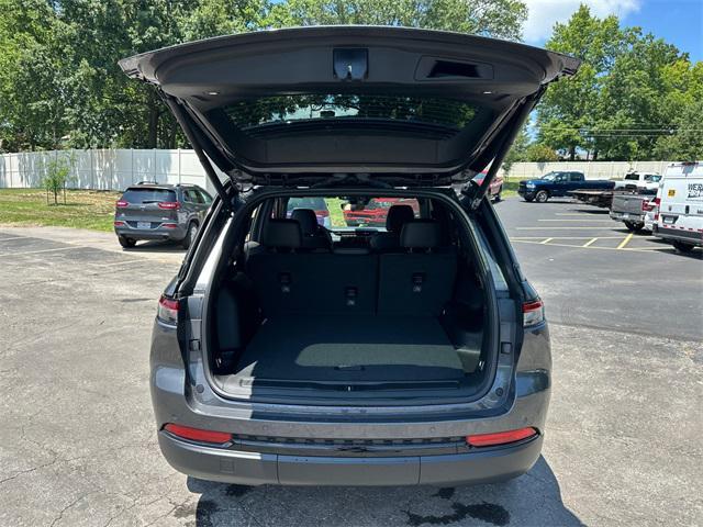 new 2025 Jeep Grand Cherokee car, priced at $47,725