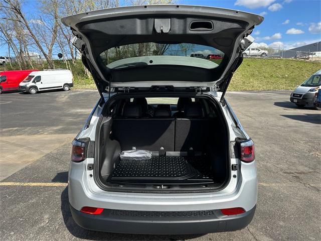 new 2025 Jeep Compass car, priced at $33,380