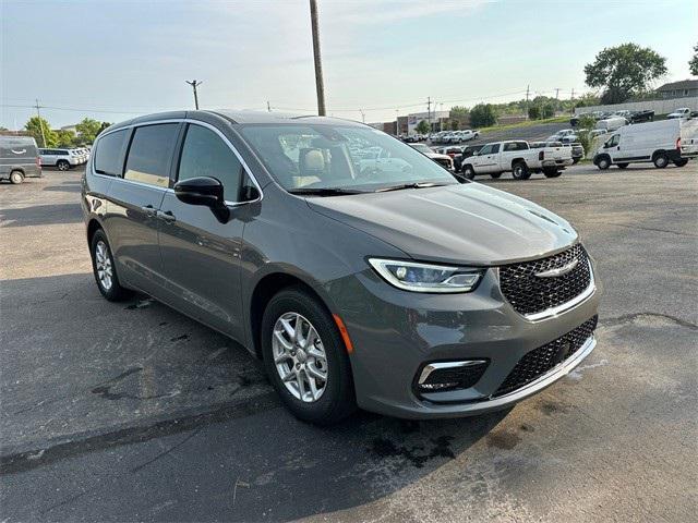 new 2025 Chrysler Pacifica car, priced at $45,935