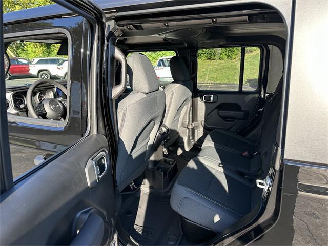 new 2025 Jeep Gladiator car, priced at $49,845