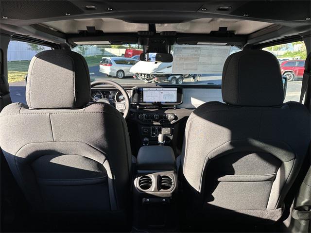 new 2025 Jeep Gladiator car, priced at $49,845