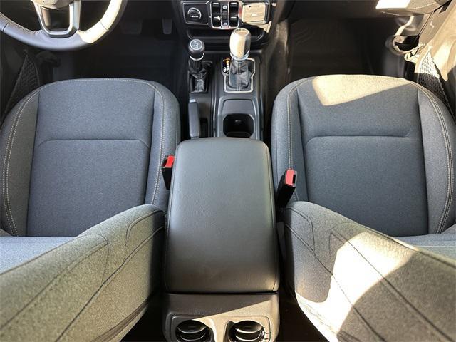 new 2025 Jeep Gladiator car, priced at $49,845