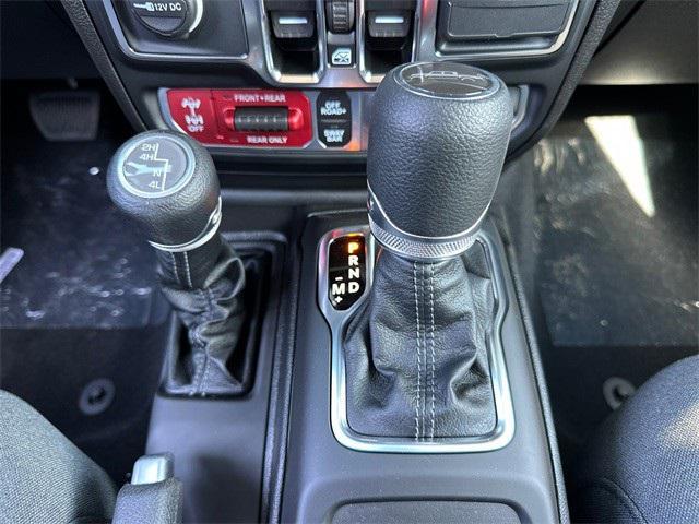 new 2025 Jeep Gladiator car, priced at $61,440