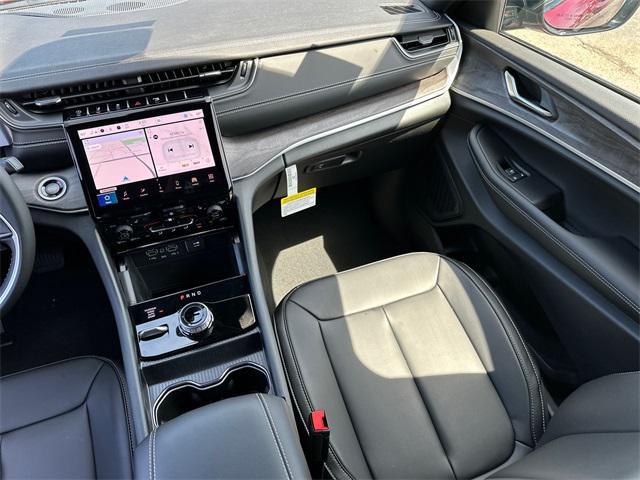 new 2025 Jeep Grand Cherokee car, priced at $52,735