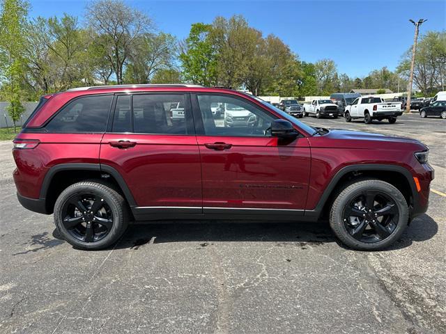 new 2025 Jeep Grand Cherokee car, priced at $52,735