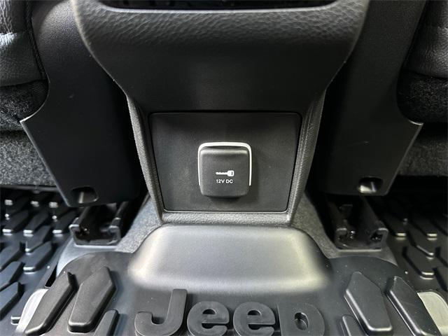 new 2025 Jeep Compass car, priced at $35,375